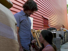 Amateur, Gros cul, Gros seins, Sucer une bite, Brunette brune, Tir de sperme, Public, Rasée