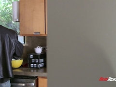 Anaal, Bondage discipline sadomasochisme, Bruinharig, Gezin, Natuurlijke tieten, Tiener