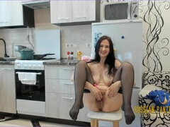 Brunette brune, Femelle, Fétiche des pieds, Hd, Mère que j'aimerais baiser, Solo, Jarretelles, Webcam