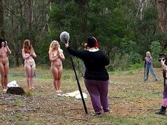 Amateur, Derrière les coulisses, Gros seins, Poilue, Lesbienne, Naturelle, De plein air, Adolescente