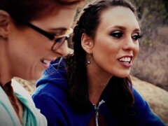 Anal, Brunette brune, Grossier, Double pénétration, Hard, Lesbienne, Adolescente, Plan cul à trois