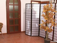 Nana, Érotique, Fétiche, Branlette thaïlandaise, Hard, Homme homme femme, Pisser, Nénés