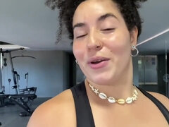 Grosser arsch, Frau, Weibliche domination, Spiele, Handjob, Anleitung, Latina, Öffentlich