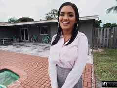 Gros seins, Sucer une bite, En levrette, Faciale, Cuisine, De plein air, Pov, Avaler