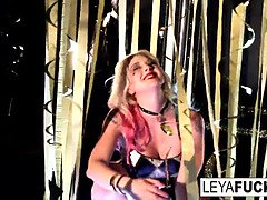 In den arsch, Dildo, Hardcore, Hd, Riesendildo, Masturbation, Sich ausziehen, Spielzeuge