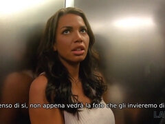 Leie, Grosse titten, Blasen, Braunhaarige, Vollbusig, Polizei, Realität, Rau