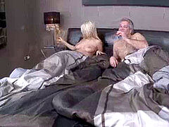 Anal, Engañando, Penetracion con dedos, Pequeña, Coño, Afeitado, Flaco, Medias largas