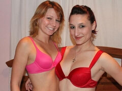 Slaapkamer, Vingeren, Lesbisch, Ondergoed, Kut duiken, Geschoren, Strippen, Tiener