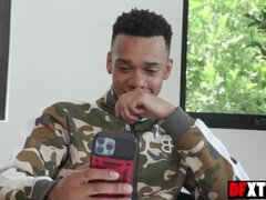 In den arsch, Grosse titten, Blasen, Schwanz, Erstes mal, Riesig, Interrassisch, Milf