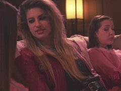 18 летние, Красотки, Брюнетки, Лесбиянка, Оргазм, Порнозвезда, Киски, Молоденькие