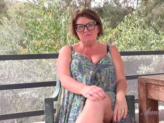 Amateur, Tante, Hd, Femme au foyer, Masturbation, De plein air, Pov, Jouets