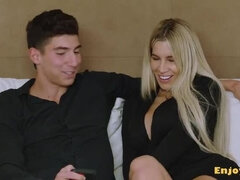 舐める尻, イく瞬間, ハードコア, Hd, キッチン, 母, オマンコ, 馬乗り