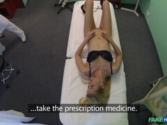 Amateur, Blonde, Doigter, Branlette thaïlandaise, Léchez, Infirmière, Uniforme, Voyeur