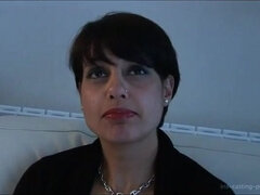 Leie, Arabisch, Vorstellungsgespräch, Braunhaarige, Lingerie, Jungendliche (18+)