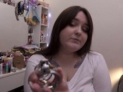 Enthousiasteling, Achter de coulissen, Gebondenheid, Vies praten, Dominante vrouw, Moeder, Tatoeage, Trein