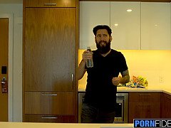 Jewelz Blu's Big Boobs and Pussy Get Wet and Wild in Tommy Pistol's Shower