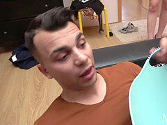 Blond, Moeder die ik wil neuken, Zoon, Stiefmoeder