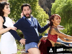 Garganta profunda, Rostro sentado, Interracial, Coño, Falda, Madrastra, Adolescente, Trio