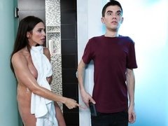 浴室, フェラチオ, 捕まる, バック, 手コキする, キス, オッパイの, のぞき