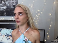 デカチン, フェラチオ, 手コキする, デカチンの, 怪物, 小柄