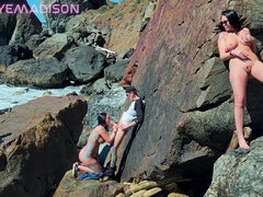 Amateur, Playa, Tetas grandes, Mamada, Atrapados, Al aire libre, Público, Voyeur