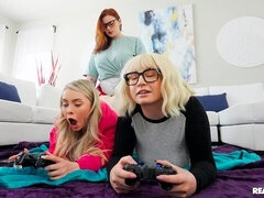 Cul, Lesbienne, Léchez, Lingerie, Seins naturels, Chatte, Rasée, Strapon