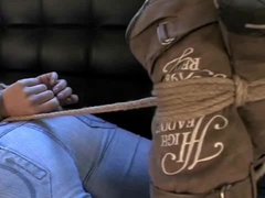 緊縛, ボンデージ, 茶髪の, 衣服着たままセックス, 女, 開帳, 拘束