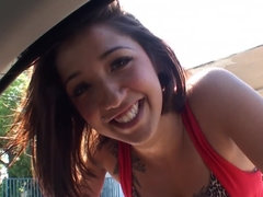Driver meets sexy chick with Monroe piercing and throws her a leg