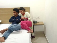 18 ans, Sucer une bite, Conversation vulgaire, Hd, Fait maison, Massage, Serré, Vierge