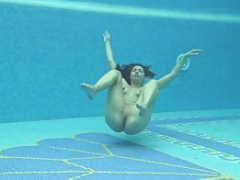 Sazan Cheharda sexy nude swimming