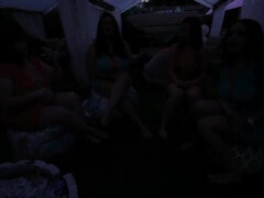 Leie, Grosser arsch, Freundin, Lesbisch, Lecken, Milf