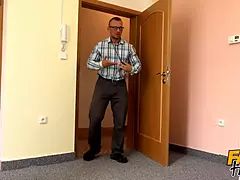 Большой член, Измена, Кончили внутрь, Семяизвержение, Очки, Киски, Наездница, Кричащие