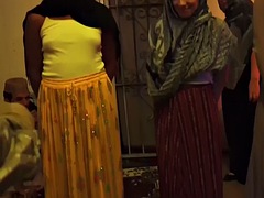 Arabisch, Blasen, Braunhaarige, Französisch, Hardcore, Indisch, Realität, Jungendliche (18+)