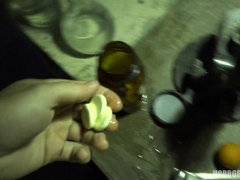 Blonde, Gorge profonde, Hard