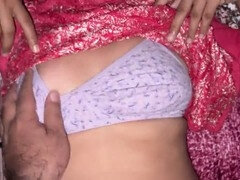 Bisexuell, Erstes mal, Selbstgemacht, Hausfrau, Indisch, Zierlich, Muschi, Strümpfe