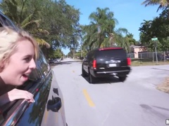 Blonde, Adolescente