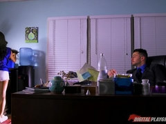 Blasen, Braunhaarige, Paar, Spermaladung, Hausmädchen, Natürlichen titten, Büro, Titten