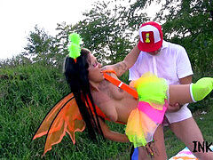 フェラチオ, 捕まる, エモ, 顔射, 公共, タトゥー