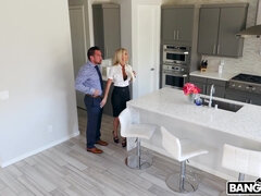 Blond, Man die toekijkt, Hakken, Zoenen, Moeder die ik wil neuken, Moeder, Rok, Vrouw