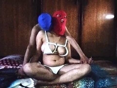 Cul à la bouche, Bikini, Éjaculation interne, Tir de sperme, Indienne, Jarretelles, Suçant, Branlette espagnole