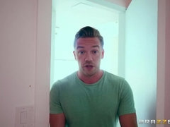 Gros cul, Blonde, Sucer une bite, Branlette thaïlandaise, Cheveux courts, Fessée, Nénés, Jouets