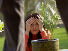 Sucer une bite, Brunette brune, En levrette, Branlette thaïlandaise, Embrassement, Maigrichonne, Tatouage, Adolescente