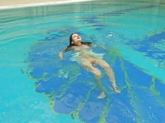 Lizi Vogue Underwater Adult entertainment