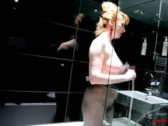 Grosse titten, Dildo, Frau, Fingern, Lingerie, Milf, Dusche, Solo