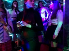 黒人, 手コキする, 異人種間, キス, なめる, オージー, フェラする, スインガー
