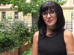 Grote lul, Bruinharig, Oudere vrouw, Handbeurt, Hd, Interraciaal, Moeder die ik wil neuken