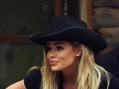 Gros cul, Noire, Blonde, Sucer une bite, Noir ébène, Interracial, Chevaucher, Plan cul à trois