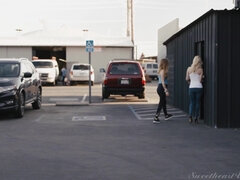 Stellung 69, Tussi, Blondine, Küssen, Lecken, Natürlichen titten, Im freien, Titten