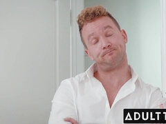 Kinderoppas, Grote kont, Pijpbeurt, Bedriegen, Hardcore, Monster, Klein, Tieten likken