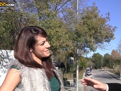 First date sex with a gorgeous hottie